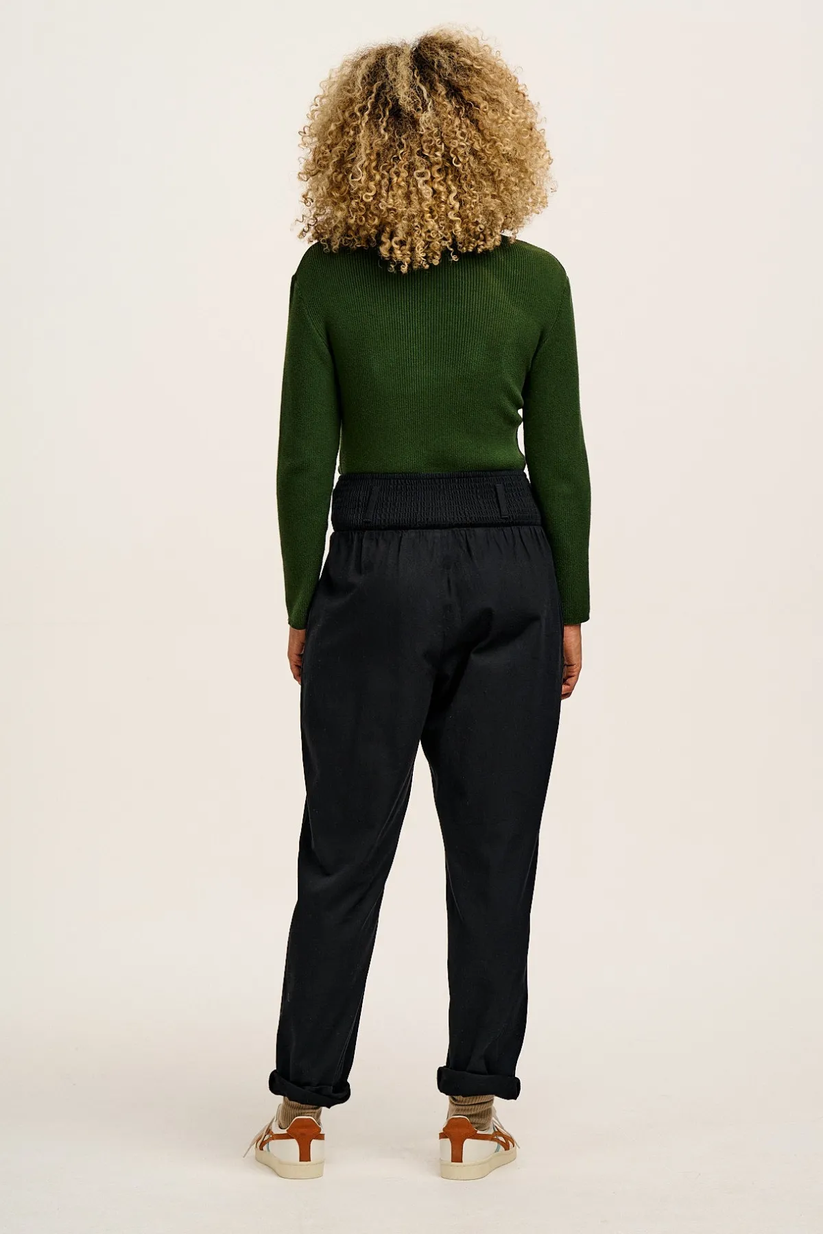 alexa__cotton_trousers_in_black_3.webp Lucy & Yak Alexa - Cotton Trousers in Black