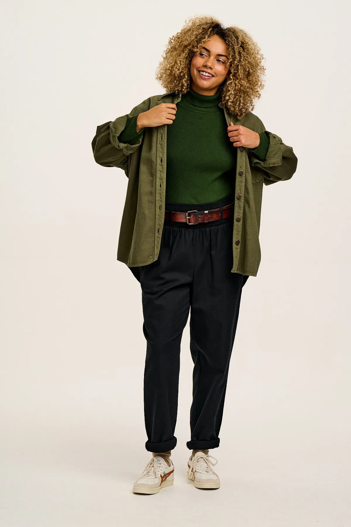 alexa__cotton_trousers_in_black_5.webp Lucy & Yak Alexa - Cotton Trousers in Black