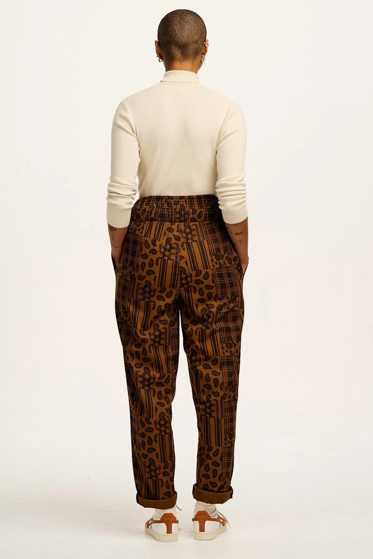 alexa__cotton_trousers_in_brown_penny_patchwork_print_3.webp Lucy & Yak Alexa - Cotton Trousers in Brown Penny Patchwork Print