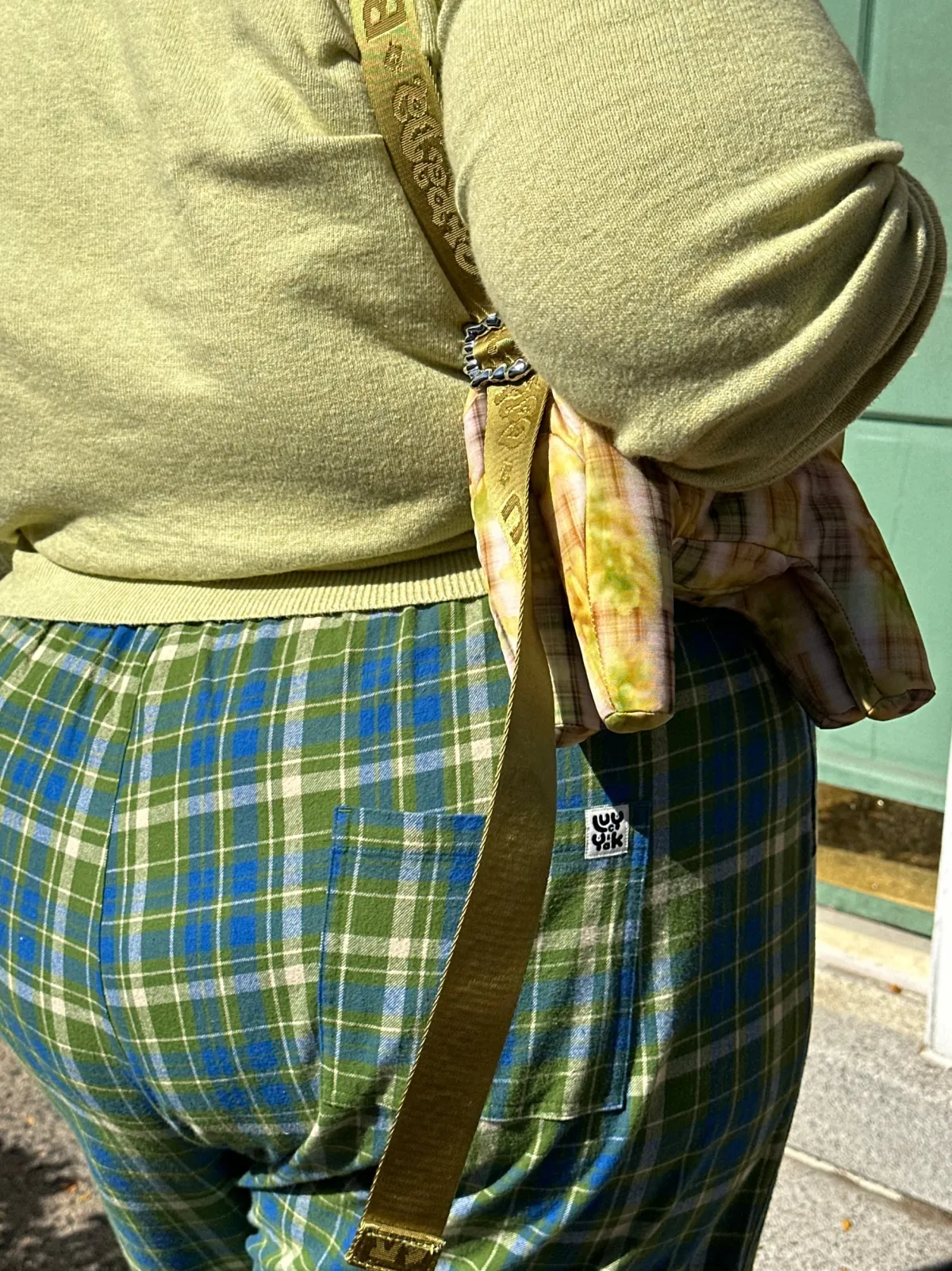 chuck__wide_leg_cotton_trousers_in_green__blue_elsie_tartan_print_3.webp Lucy & Yak Chuck - Wide Leg Cotton Trousers in Green & Blue Elsie Tartan Print