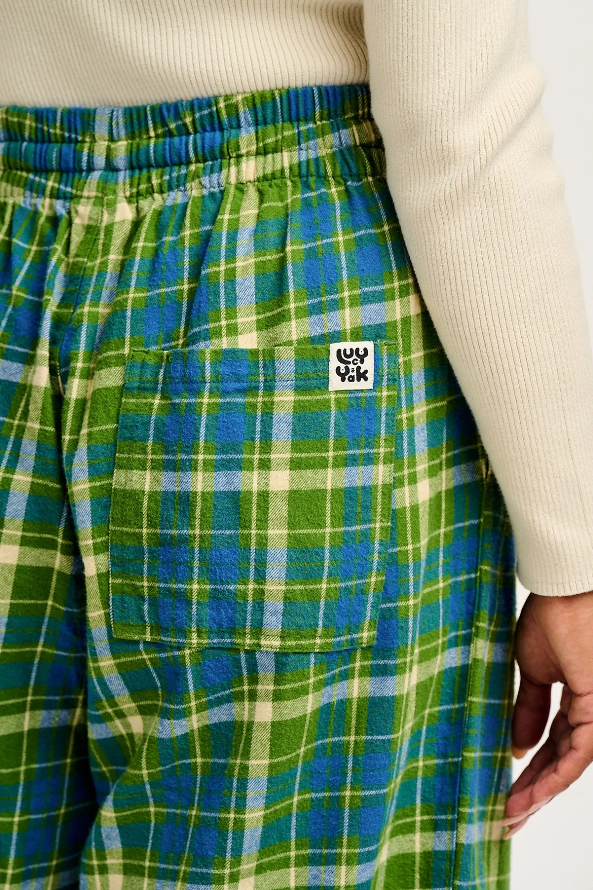 chuck__wide_leg_cotton_trousers_in_green__blue_elsie_tartan_print_6.webp Lucy & Yak Chuck - Wide Leg Cotton Trousers in Green & Blue Elsie Tartan Print