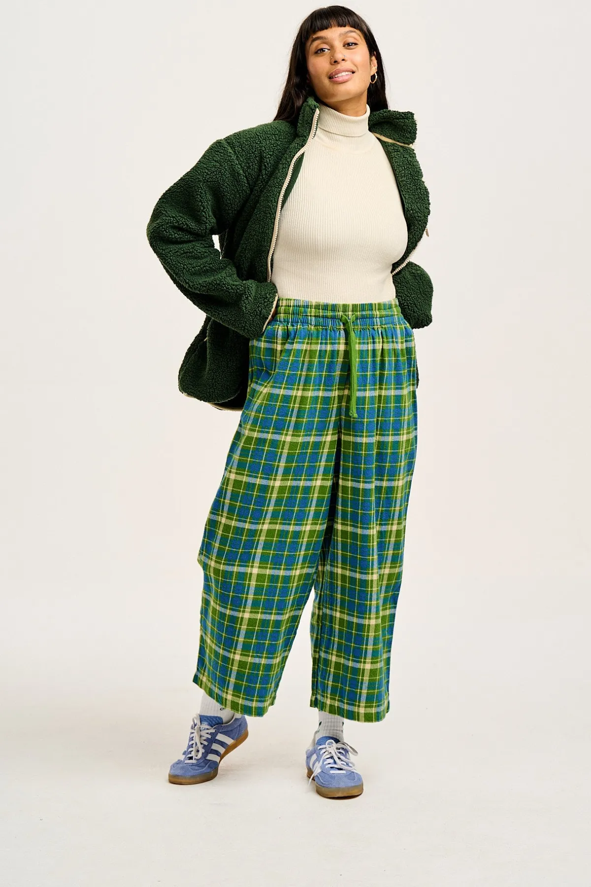 chuck__wide_leg_cotton_trousers_in_green__blue_elsie_tartan_print_7.webp Lucy & Yak Chuck - Wide Leg Cotton Trousers in Green & Blue Elsie Tartan Print