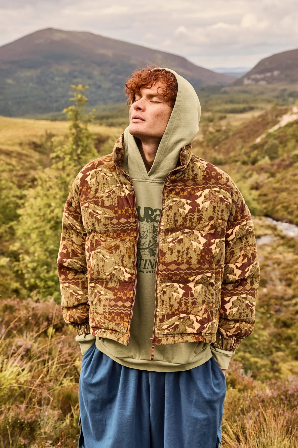 paloma__corduroy_puffer_jacket_in_green__brown_nevis_print_8.webp Lucy & Yak Paloma - Corduroy Puffer Jacket in Green & Brown Nevis Print