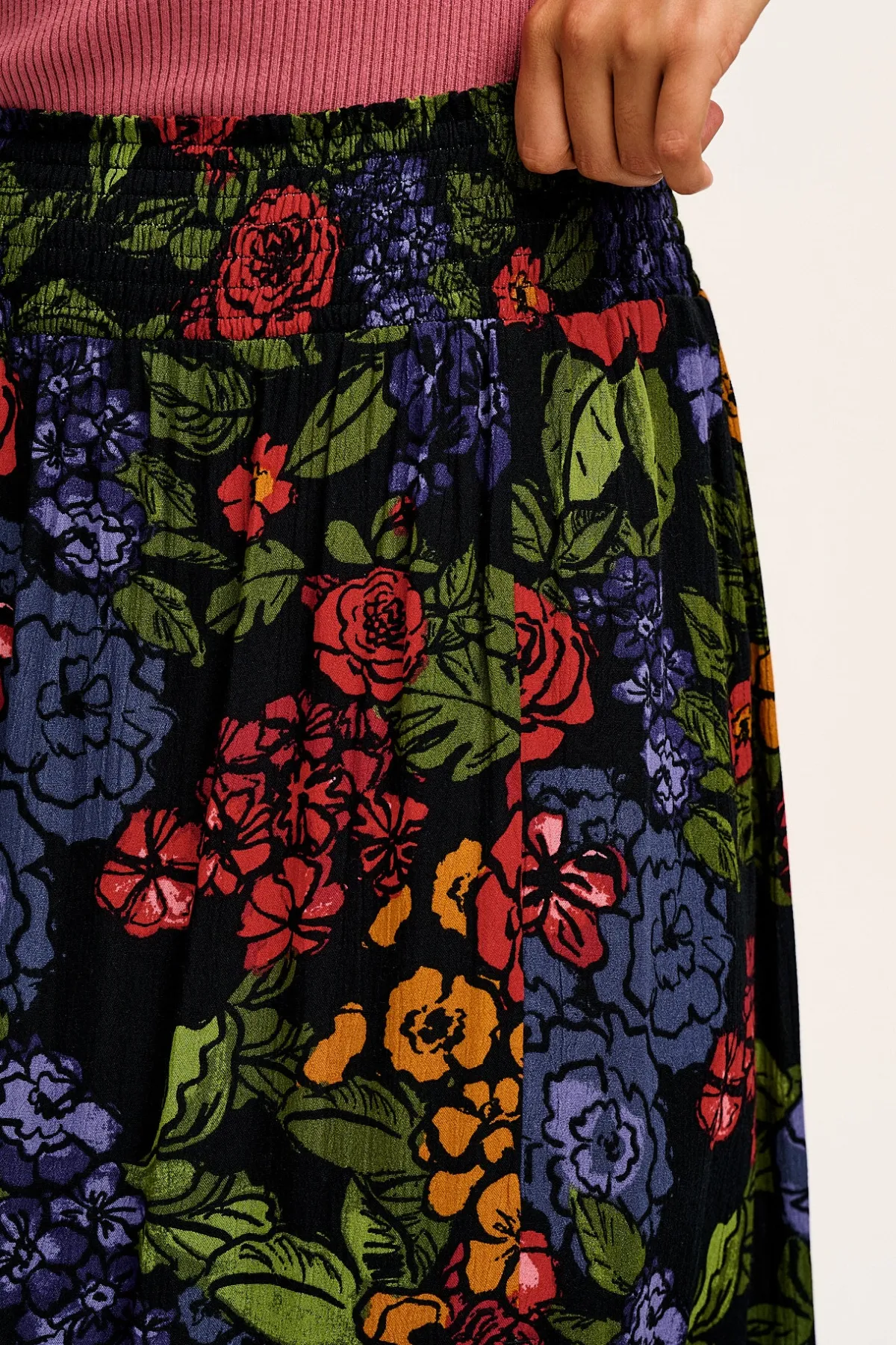 poppy__elasticated_waist_skirt_in_maria_print_3.webp Lucy & Yak Poppy - Elasticated Waist Skirt in Maria Print