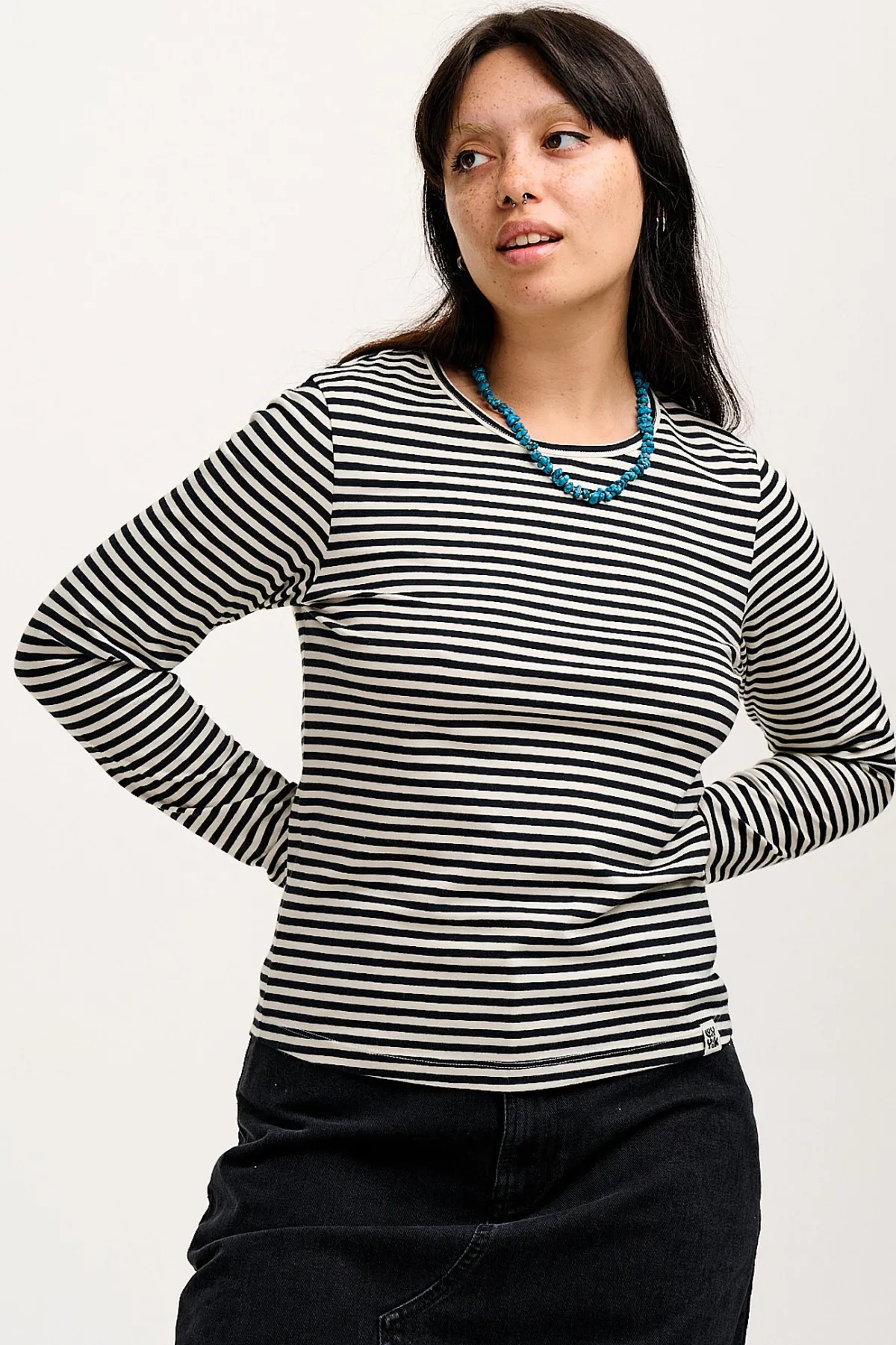 rey__long_sleeve_cotton_top_in_black__white_stripe_6.webp Lucy & Yak Rey - Long Sleeve Cotton Top in Black & White Stripe