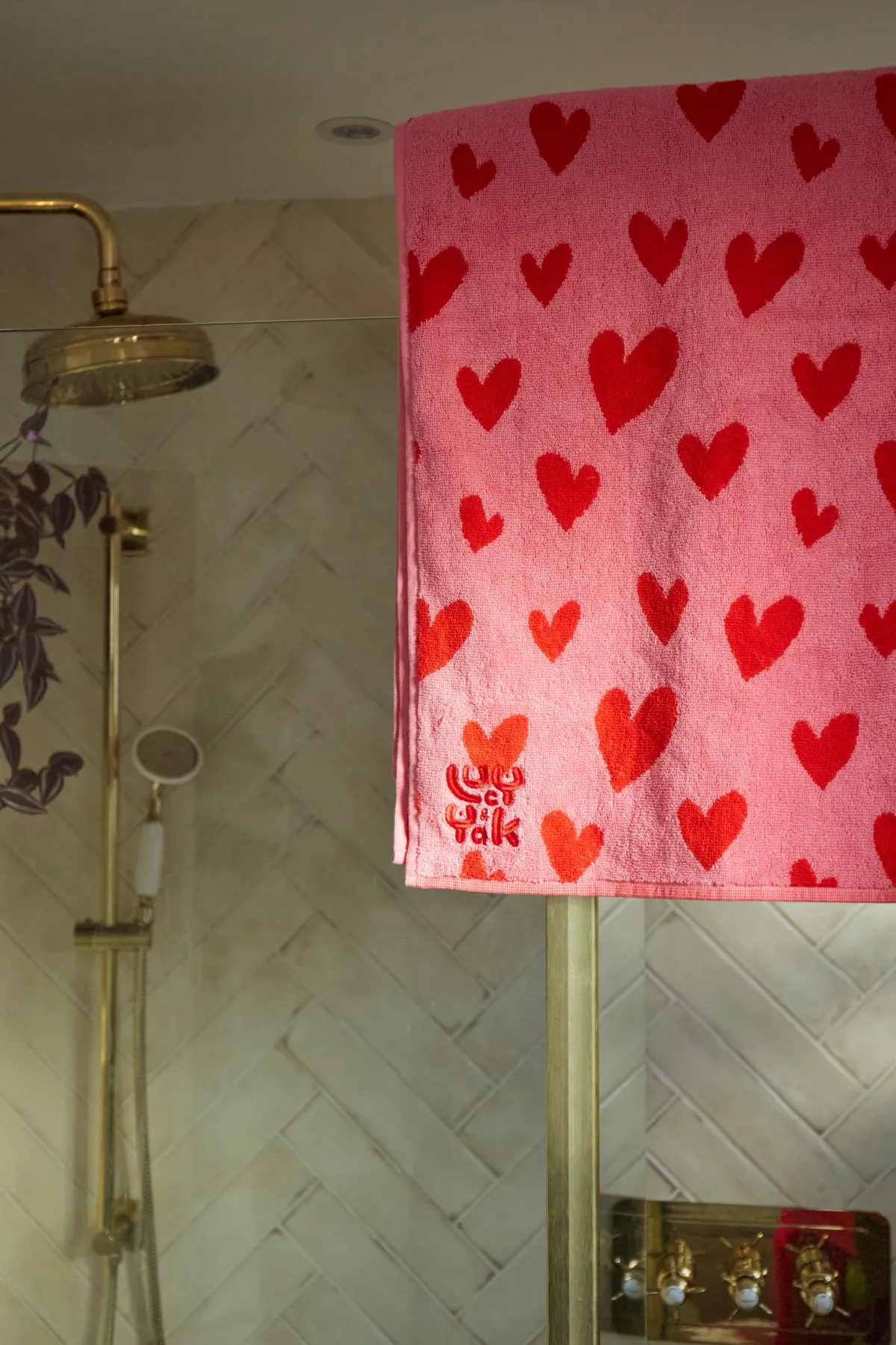 romola__extra_large_towel_in_pink_heart_cupid_print_2.webp Lucy & Yak Romola - Extra Large Towel in Pink Heart Cupid Print