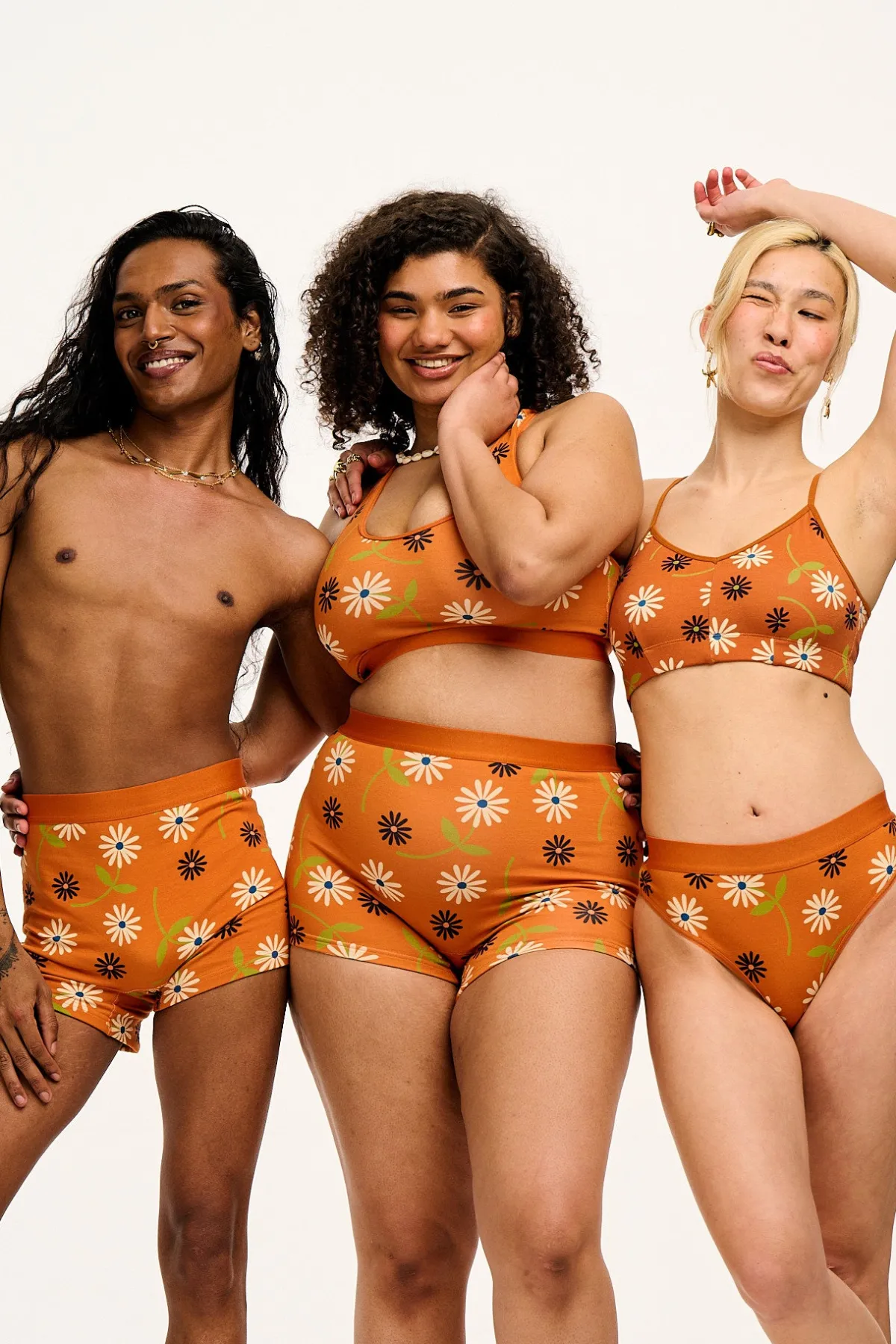 ruby__crop_top_cotton__bamboo_bralette_in_veronica_print_5.webp Lucy & Yak Ruby - Crop Top Cotton & Bamboo Bralette in Veronica Print